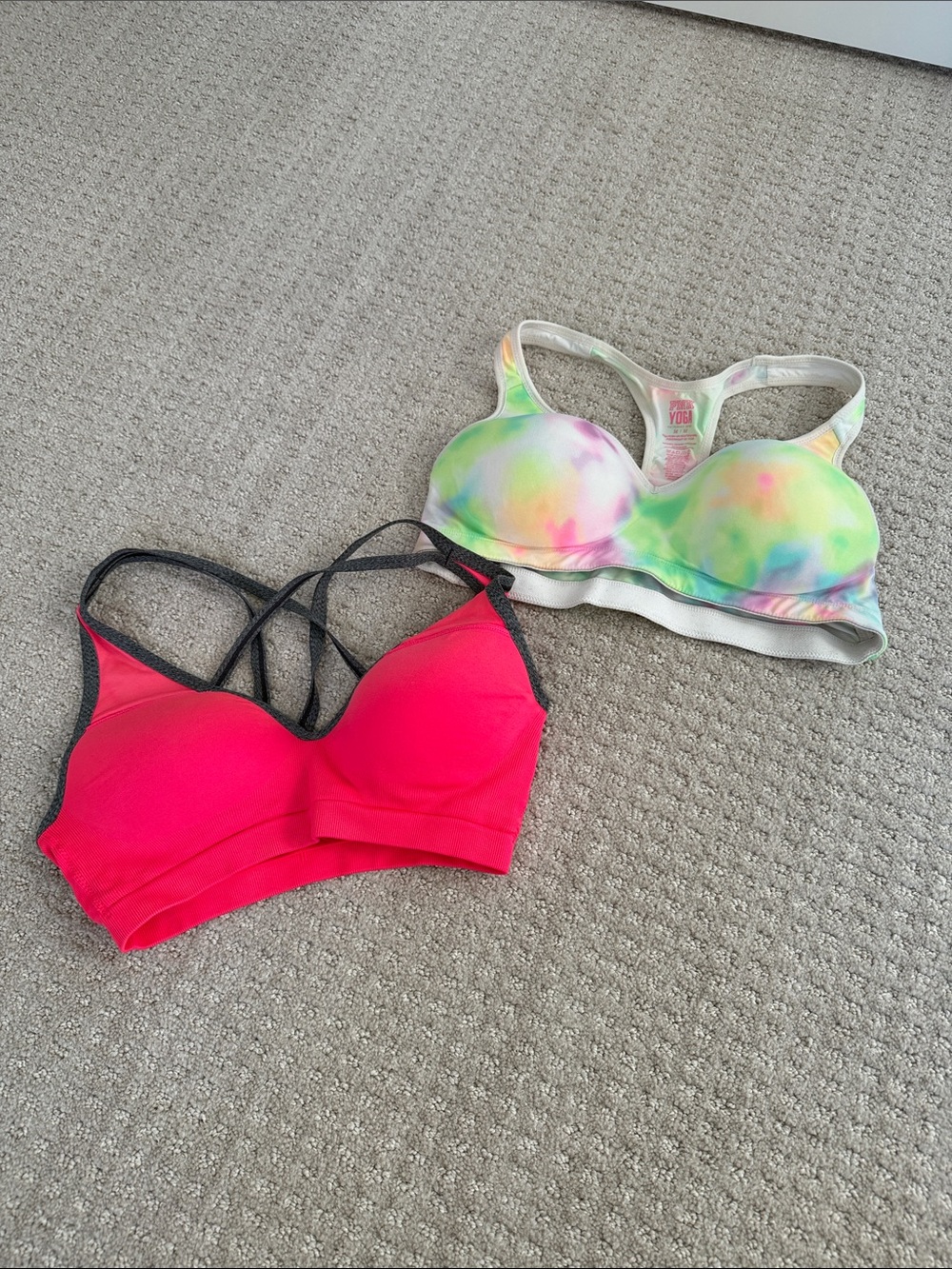 PINK Victoria's Secret Tie-Dye & Hot Pink Sports Bras sz M